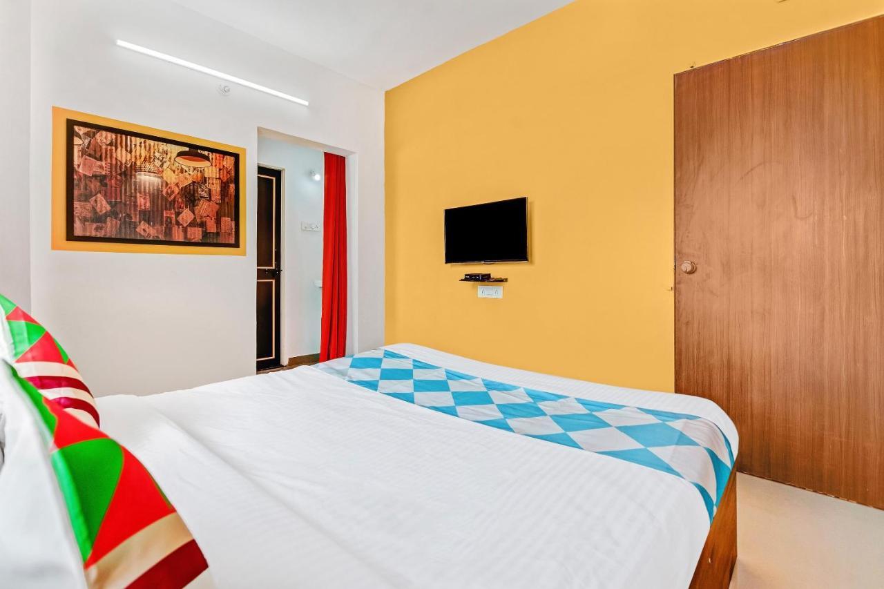 Oyo Elegant Rk Fursungi Guest house 3*