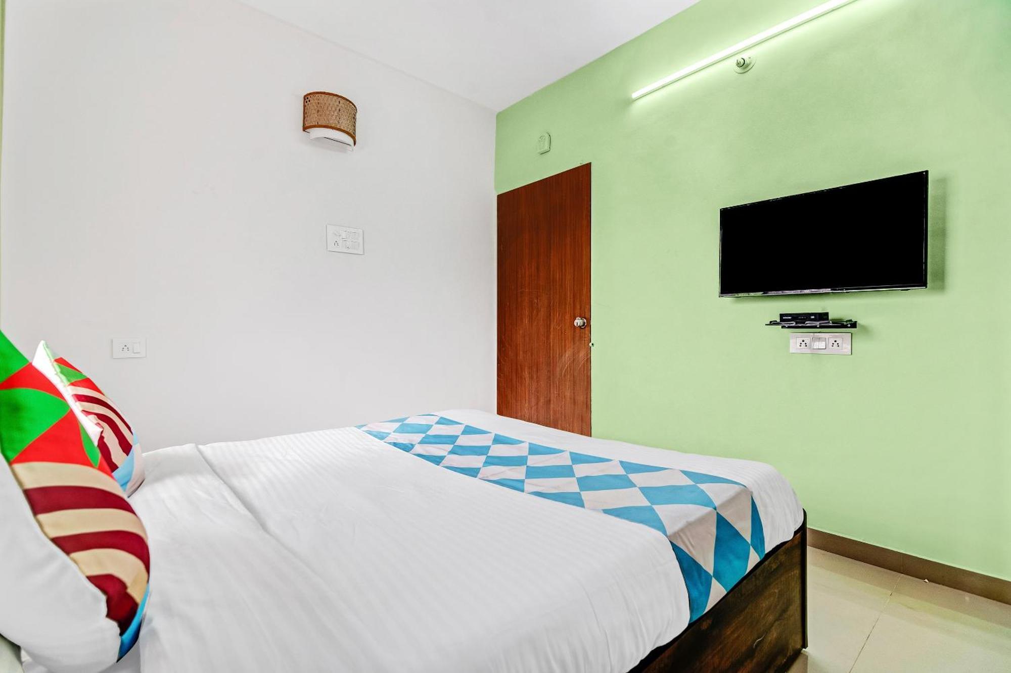 Guest house Oyo Elegant Rk Fursungi